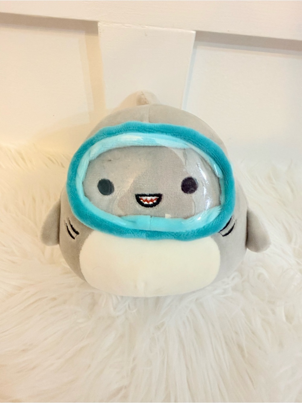 💫10/$25 • Squishmallow Gordon the Shark with Scubadiving Goggles